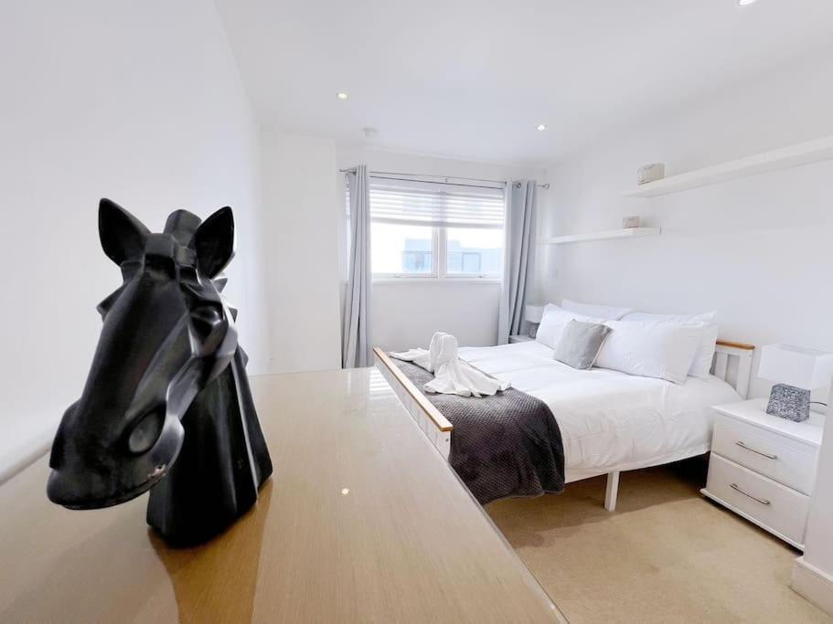 Stylish Seaview One-Bedroom Apt Swansea Eksteriør bilde