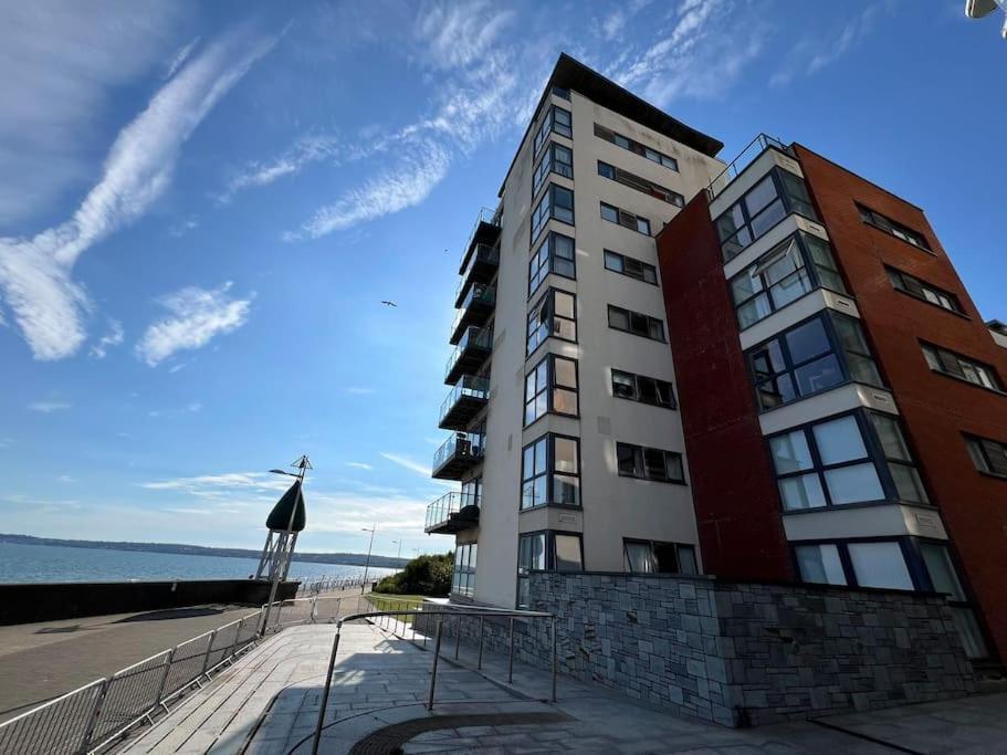 Stylish Seaview One-Bedroom Apt Swansea Eksteriør bilde